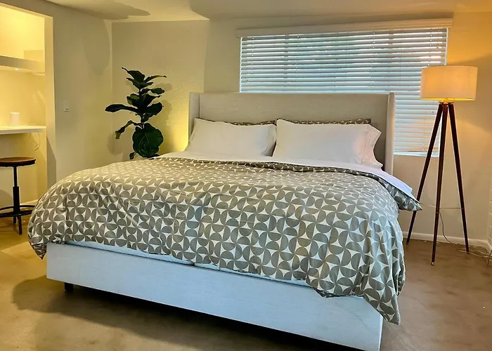 Holiday home 4 Bedroom By Asu Heated Pool And Hot Tub